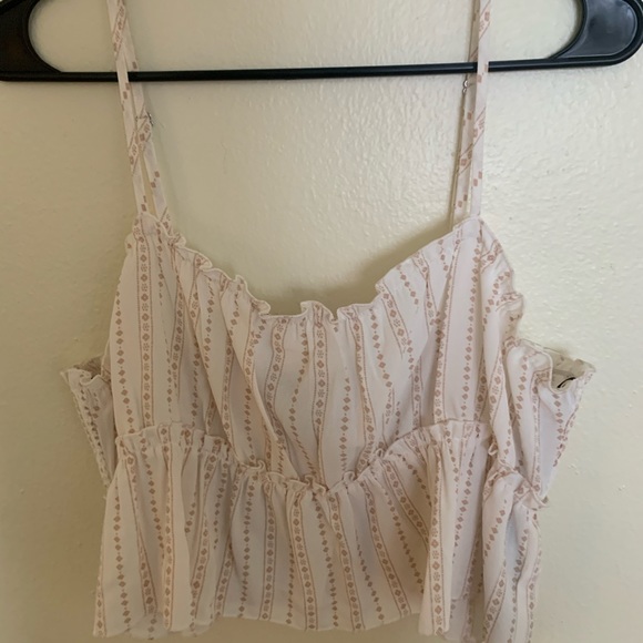 Forever 21 Tops - Forever 21 Patterned Crop Top